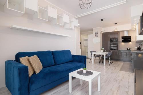 Sosnowiec Apartamento | Ground Floor Apartment with Garden and FREE GARAGE in Sosnowiec by Noclegi Renters