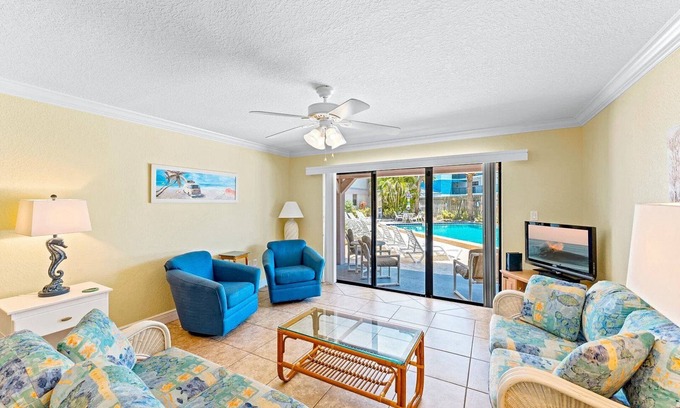Avon By The Sea Condominio | Ground Floor Beauty! Steps to Pool, Beach & Pure Relaxation!