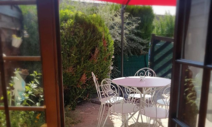 Pontault-Combault Casa | Ground floor independent Villa. Private courtyard. Nature and calm