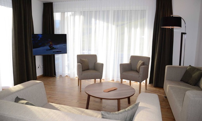 Russbach am Pass Gschuett Apartamento | Ground floor (ground floor) - House van der Leij