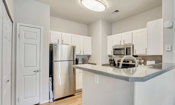 Clearfield Apartamento | Ground Floor King Beds Pool Gym - Near Hill AFB
