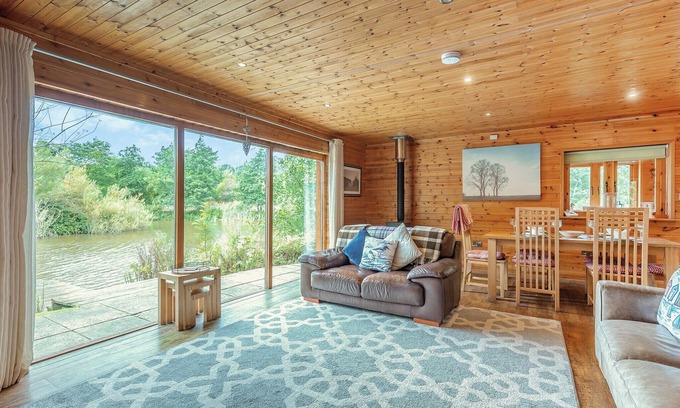Menai Bridge Chalet De Esquí | Alojamiento de 2 habitaciones en Anglesey