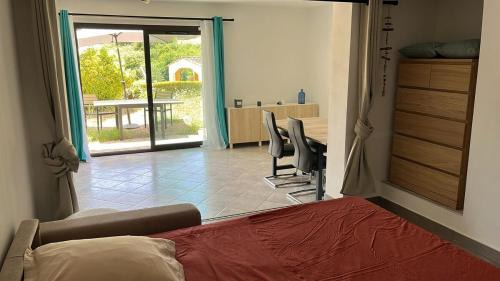 Bastelicaccia Apartamento | Ground floor villa with pool