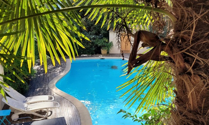 Cassis Villa | Ground floor villa with garden and pool