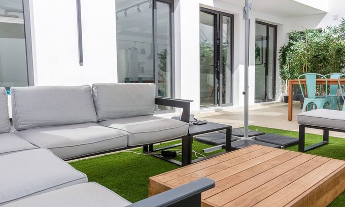 Vista de los Angeles-Rumina Apartamento | Planta baja con patio privado junto a la playa