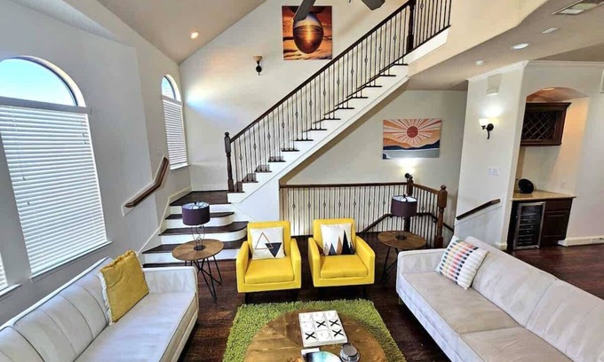 Woodlake - Briar Meadow Casa | Graduation | 3BR Galleria Getaway |Sleeps 8