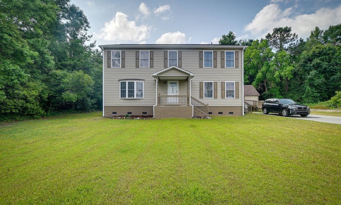 Socastee Casa | Group-Friendly Myrtle Beach House w/ Deck