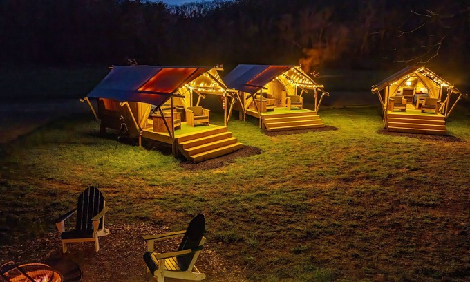 Newport Alquiler De RV | Group Glamping: Luxury Tents Near Gburg and PF