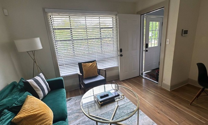 West End Casa | Combined Duplexes in Vibrant West End Atlanta