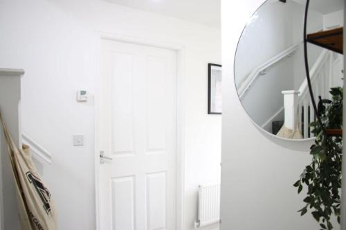 Cheetham Hill Casa | Group Stay Sleeps 7 Manchester city contractors and family