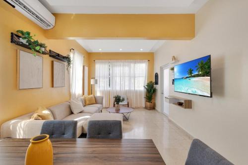 Santurce Apartamento | Group Vacation Home Steps from Beach and Nightlife