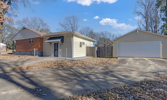 Whitehaven Casa | Grove Oasis