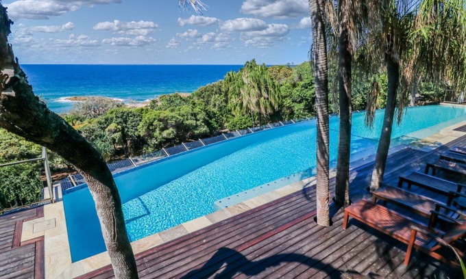 Agnes Water Casa | GROVE SUNRISE AT 1770 - modern holiday home set amongst natural & peaceful bushland