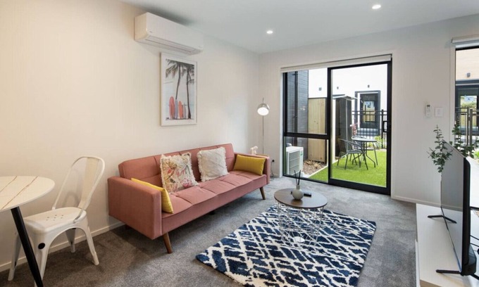 Lower Hutt Casa | Groveview Oasis: 1BR Retreat