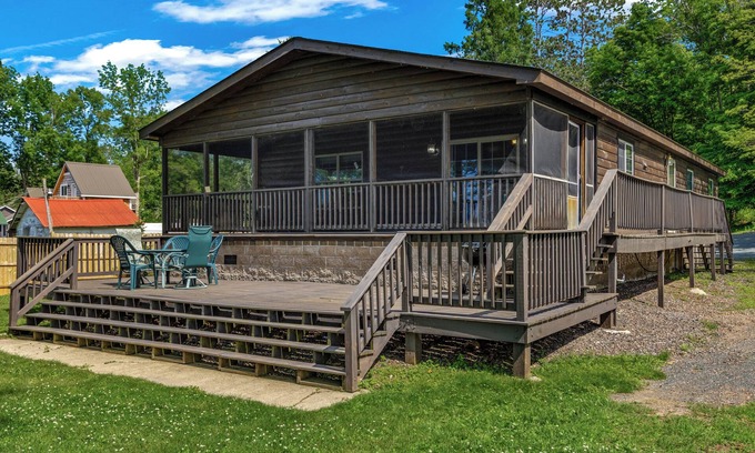 Brill Cabina | Gruenhagen Bay Lodge