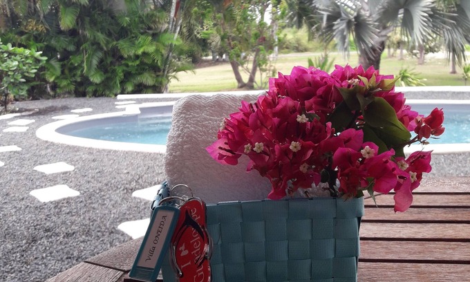 Saint-Francois Villa | Guadalupe St-François Villa 160 m2 duerme 7 piscina privada jardín 1200 m2
