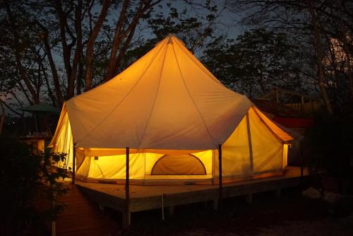 Tamarindo Otro | GuanaGlamp