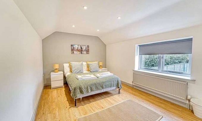 Leominster Casa | Guest Homes | Herefordshire 3 Bedroom Home