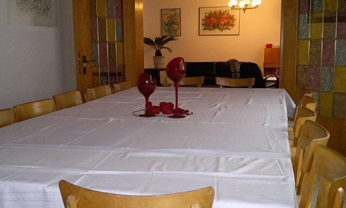 Finnentrop Apartamento | Guest house, 170 sqm, 6 bedrooms, garden, max. 18 persons