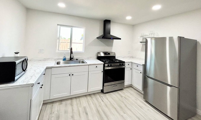 Norwalk Casa | Guest house 1bed-1bath in between DTLA and Orange County.