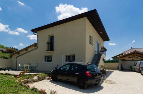 Saint-Clair-du-Rhone Casa | Guest House Domaine des Grouilleres