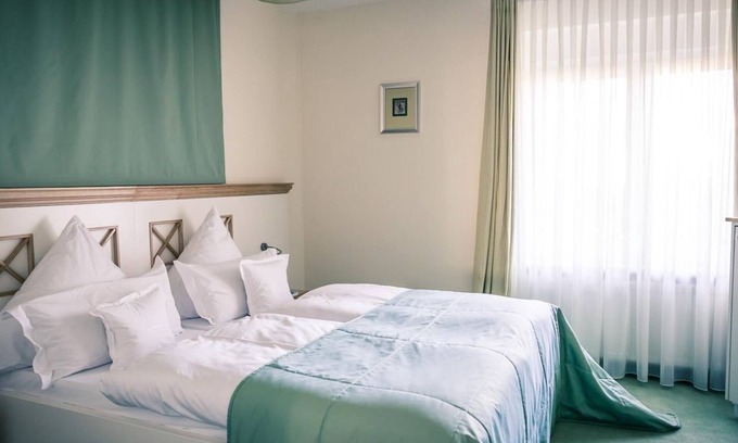 Johannisberg Casa | Guest house double room - non-refundable - Burg & Gästehaus by Schwarzenstein