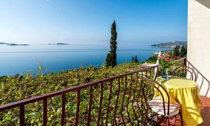 Zupa dubrovacka Apartamento | Guest House Fontana - One Bedroom Apartment with Balcony and Sea View