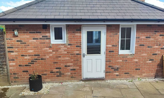 Andover Apartamento | Guest House is Located in Andover. Suitable for Singles / Couples