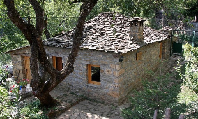 Dardhe Casa | Guest House Ktona