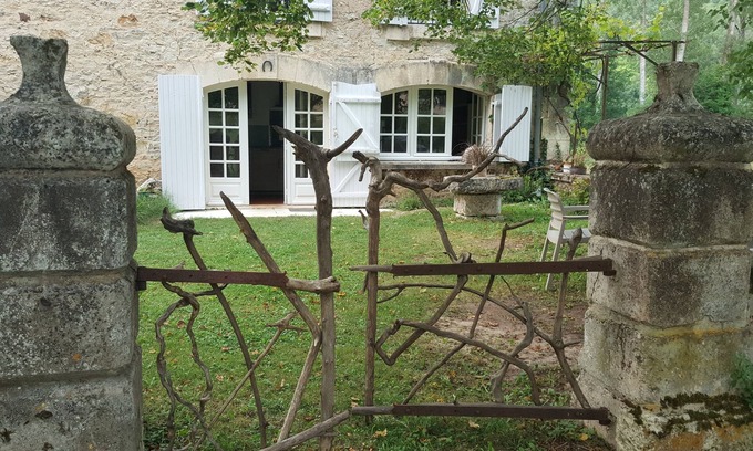 Florimont-Gaumier Casa | Guest house La Rivière Assoiffée