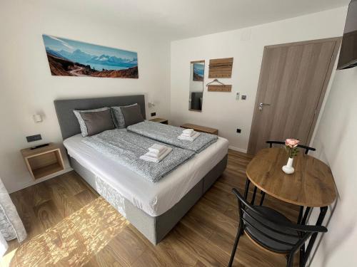 Zagreb Apartamento | Guest House Lidia with Terrace & Free Parking