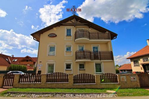Demanova Casa | Guest House Maxim