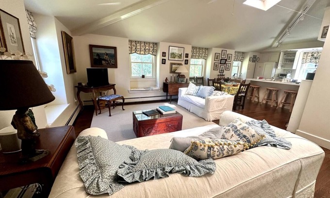 Gloucester Apartamento | Guest House on Private Estate with Beach