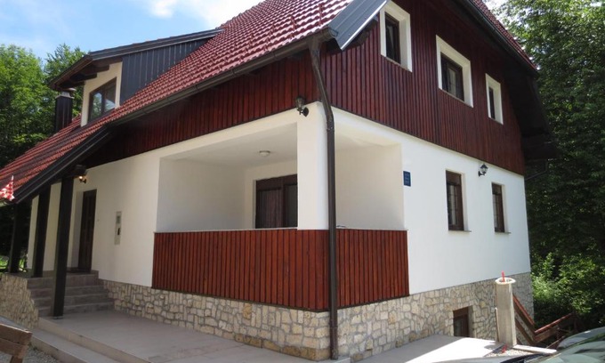 Mukinje Casa | Guest House Wolf