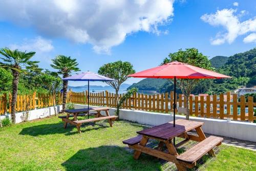 Suryuk Casa | Guest Pension Tong Young