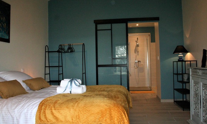 Tercis-les-Bains Cama Y Desayuno | Guest room "L'adour" at Domaine Castetbieilh