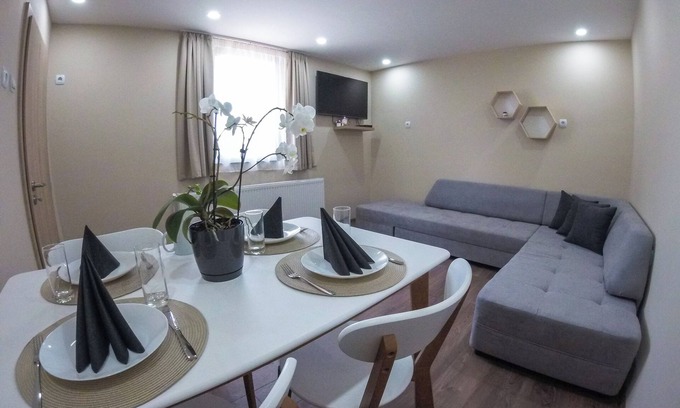 Anton Casa | Guest Rooms Lencho