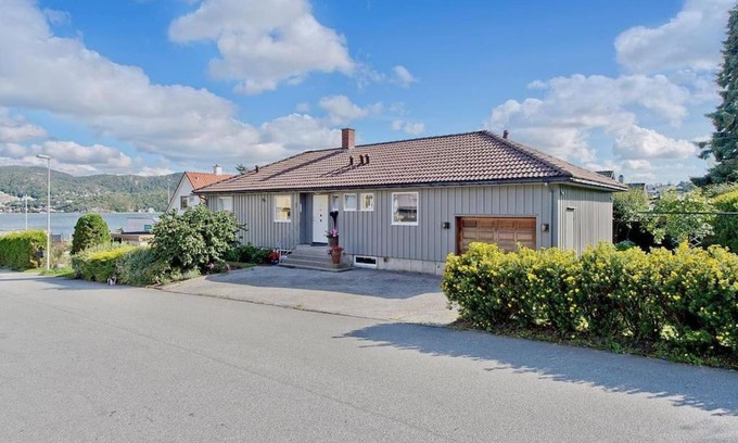 Forus Apartamento | Guest Station with Great Fjord & Beach