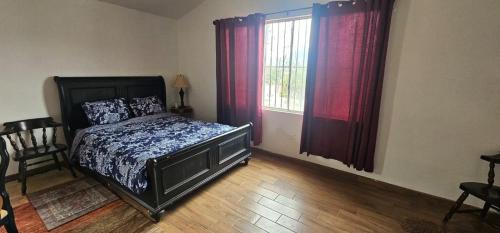 Las Lomitas Cama Y Desayuno | Guest Studio near Businesses and Markets