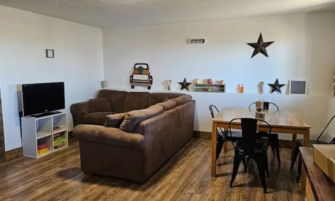 Springfield Apartamento | Guest suite, in the country.