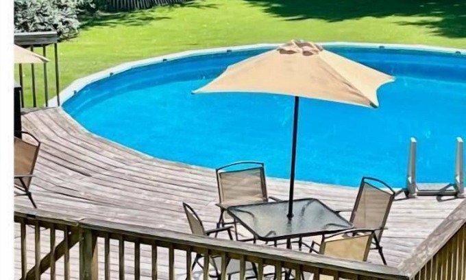 Lawrenceville Casa | Guest Suite, Swimming Pool, Lakeside Trail in Backyard