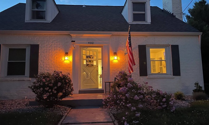 St. Matthews Apartamento | Guest Suite with Steam Spa in Heart of Louisville