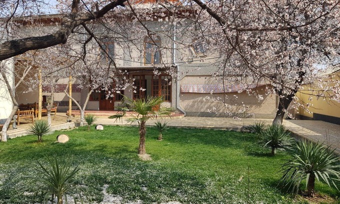 Margilan Casa | Guesthouse Ikathouse