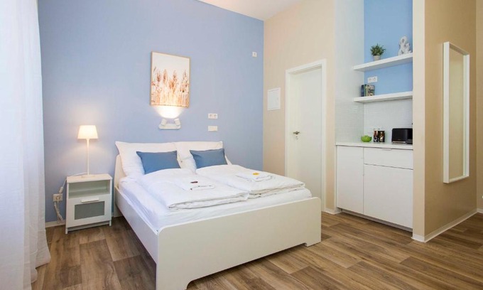 Mitte Casa | GuestHouse Köhn51, zentral gelegene, stilvoll eingerichtete Zimmer mit eigener Teeküche