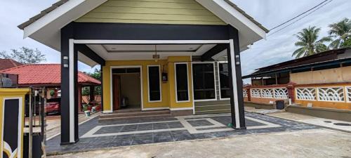 Kampong Raja Casa | Guesthouse