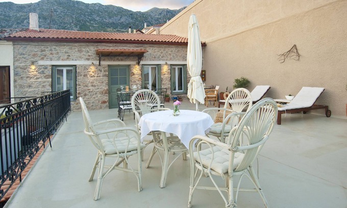 Arachova Casa | Casa de huéspedes con vistas a Simou