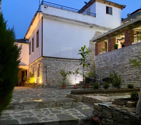 Gjirokaster Apartamento | Guesthouse Vila ERI