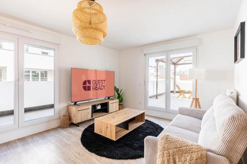 Romainville Casa | GuestReady - A Touch of Elegance in Romainville