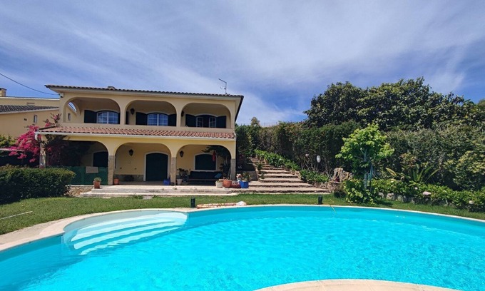 Sao Joao das Lampas Villa | GuestReady - Casa Lampas