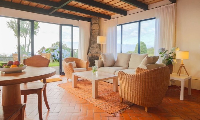 Mosteiros Casa | GuestReady - Green OceanView Relaxing Cottage